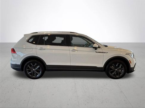 Used 2022 Volkswagen Tiguan SE AWD/4WD image 6