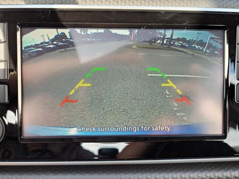 New 2025 Nissan Kicks Play S image 9