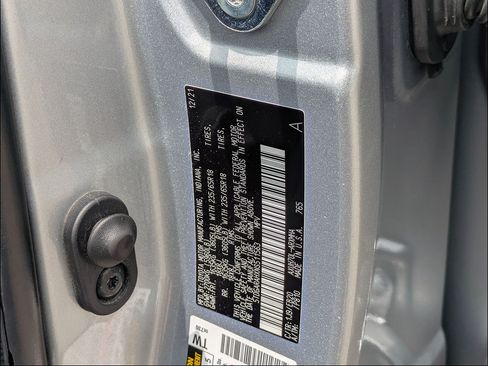 Used 2022 Toyota Highlander XLE FWD image 37
