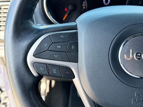 Used 2020 Jeep Grand Cherokee Overland image 38