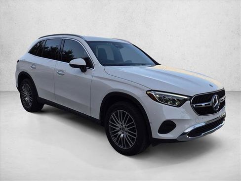 Used 2026 Mercedes-Benz GLC 300 image 3