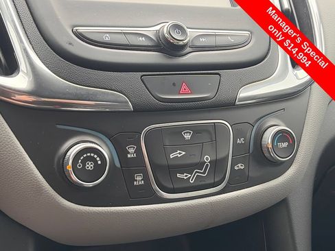 Used 2018 Chevrolet Equinox LS FWD image 20