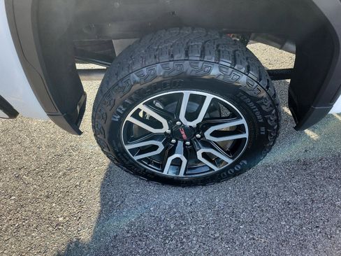 Certified 2025 GMC Sierra 1500 AT4 w/ AT4 Premium Package image 5