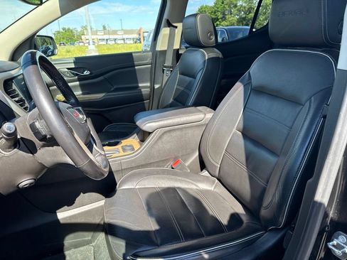 Used 2019 GMC Acadia Denali w/ Technology Package AWD/4WD image 9