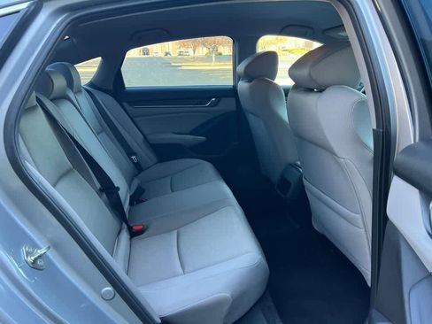 Used 2018 Honda Accord LX image 17