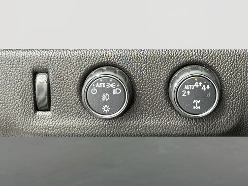 Used 2017 Chevrolet Colorado Z71 image 20