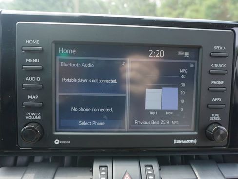 Used 2021 Toyota RAV4 XLE Premium FWD image 9
