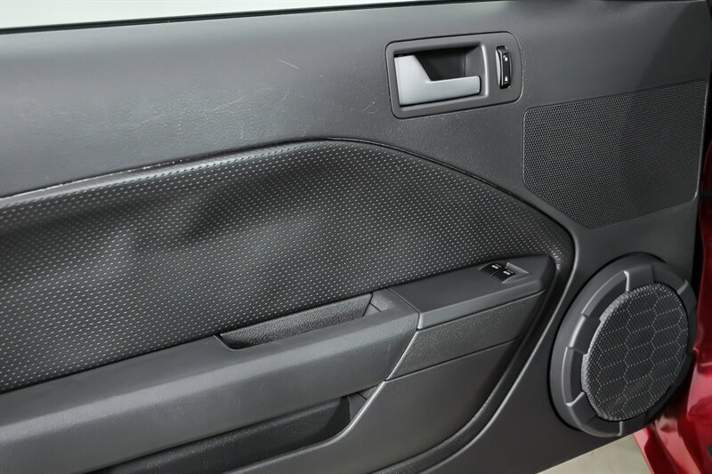 Used 2007 Ford Mustang GT Premium RWD image 12