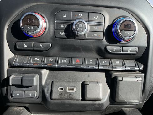 Used 2019 GMC Sierra 1500 Elevation w/ Elevation Value Package image 29