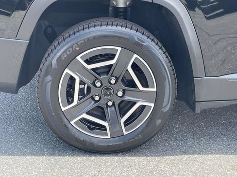 New 2026 Jeep Cherokee Laredo AWD/4WD image 14