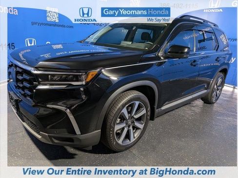 Used 2023 Honda Pilot Elite image 11
