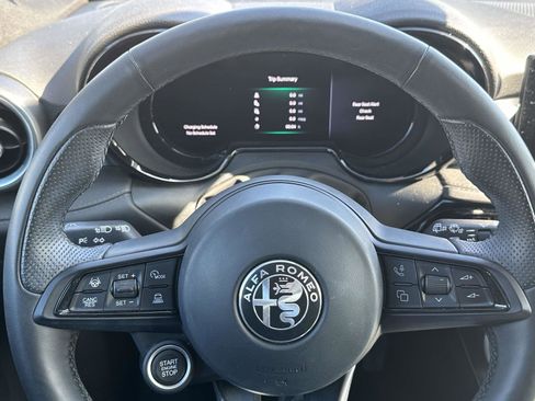 Used 2024 Alfa Romeo Tonale Ti image 23