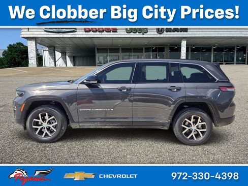 Used 2025 Jeep Grand Cherokee Limited RWD image 3