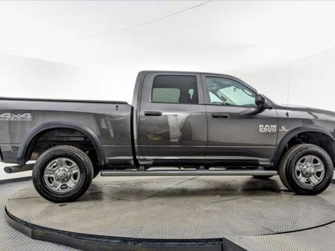 Used 2017 RAM 2500 Tradesman w/ Chrome Appearance Group image 9