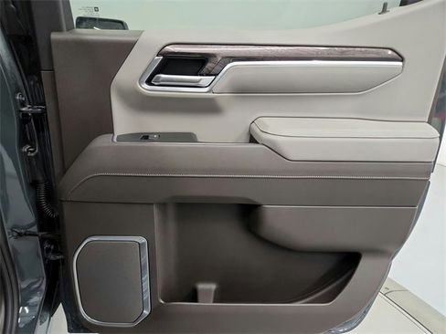 New 2026 Chevrolet Silverado 1500 LTZ w/ LTZ Convenience Package II image 38