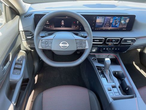 New 2026 Nissan Sentra SR w/ Floor Mat Package FWD image 26