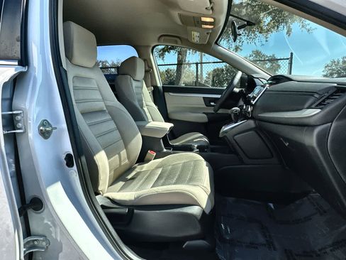 Used 2019 Honda CR-V LX image 9