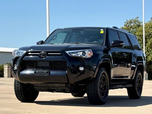 Used 2023 Toyota 4Runner SR5 Premium w/ Moonroof Package AWD/4WD image 3