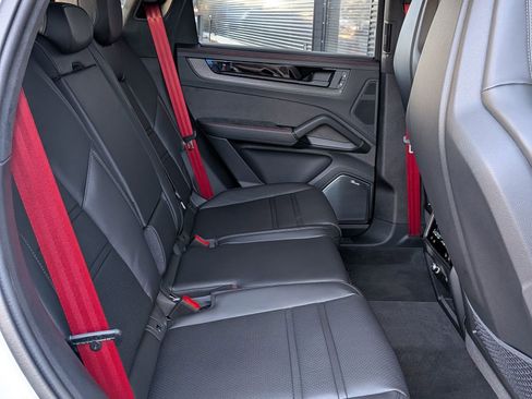 New 2026 Porsche Cayenne GTS AWD/4WD image 25
