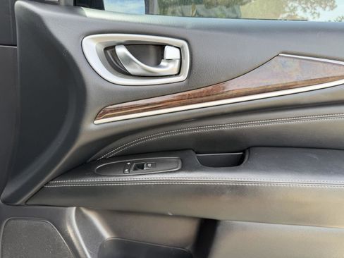 Used 2016 INFINITI QX60 FWD w/ Deluxe Technology Package image 29