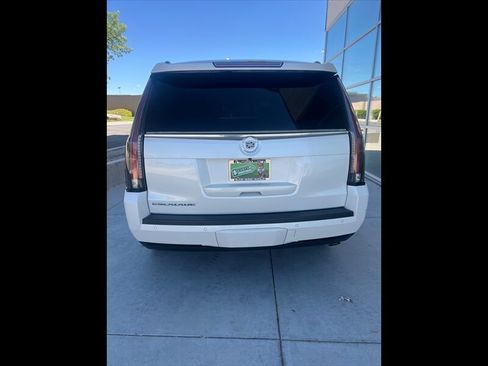Used 2015 Cadillac Escalade Premium RWD image 6
