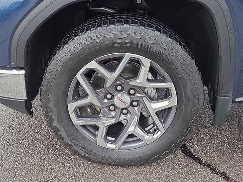 Used 2022 GMC Sierra 1500 SLT w/ SLT Convenience Package image 25