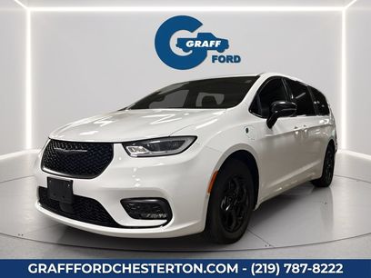 Used 2024 Chrysler Pacifica Limited
