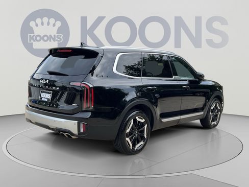 Used 2024 Kia Telluride EX w/ EX Captain's Chair Package AWD/4WD image 7