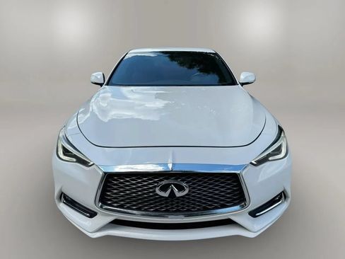Used 2018 INFINITI Q60 Red Sport 400 w/ Sensory Package 3.0T Sport RWD image 3