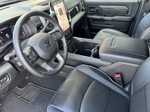 Used 2025 RAM 3500 Limited image 11