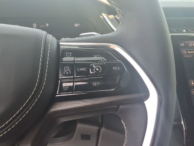 Used 2023 Jeep Grand Cherokee L Overland AWD/4WD image 29