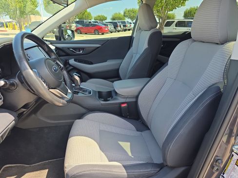 Used 2023 Subaru Outback Premium AWD/4WD image 12