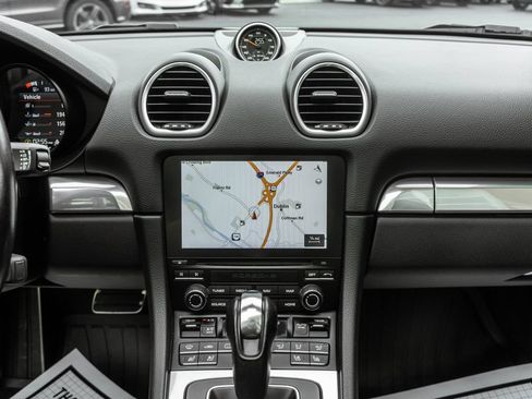 Used 2018 Porsche 718 Boxster GTS RWD image 19