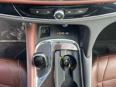 Used 2020 Buick Enclave Avenir w/ Avenir Technology Package AWD/4WD image 25