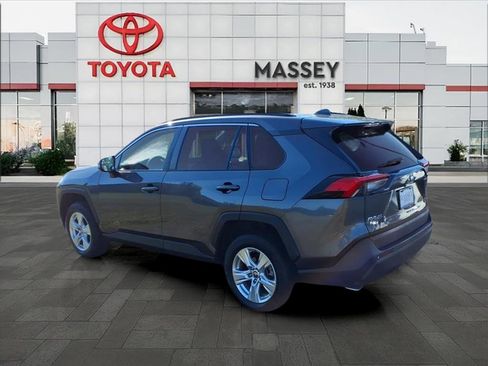 Used 2021 Toyota RAV4 XLE image 5