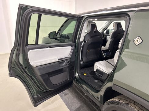 Used 2023 Rivian R1S Adventure image 17