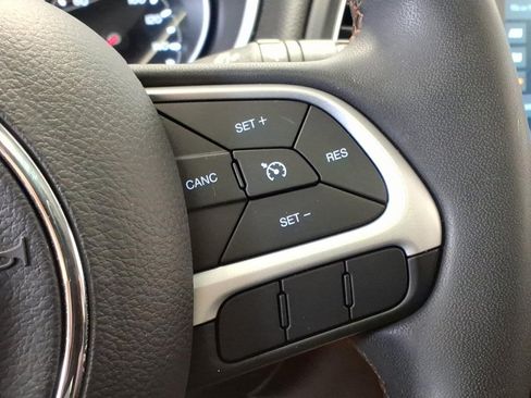 Used 2021 Jeep Compass Latitude w/ Sun and Sound Group AWD/4WD image 15