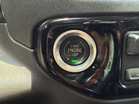 Used 2024 Chevrolet Silverado 2500 LT w/ Convenience Package AWD/4WD image 31