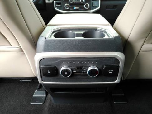 Used 2022 Ford Expedition XLT RWD image 30