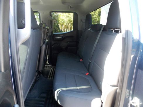 Used 2020 Chevrolet Silverado 1500 Custom w/ Custom Value Package RWD image 15