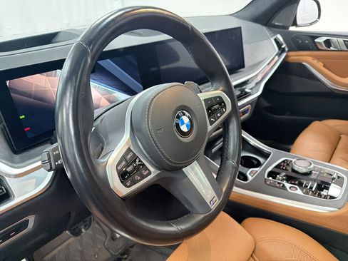 Used 2024 BMW X7 xDrive40i w/ Executive Package image 12