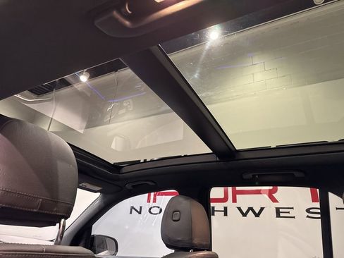 Used 2023 Mercedes-Benz GLE 350 4MATIC w/ AMG Line Exterior image 37