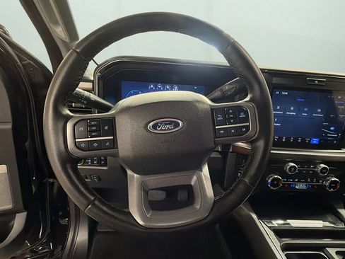 Used 2025 Ford F250 Lariat AWD/4WD image 12