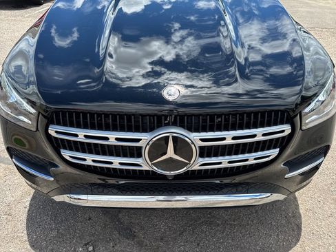 Used 2025 Mercedes-Benz GLE 450e 4MATIC w/ Driver Assistance Package image 52