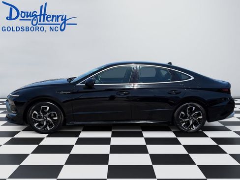 Used 2024 Hyundai Sonata SEL FWD image 2