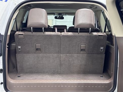 Used 2017 Lexus GX 460 AWD/4WD image 6