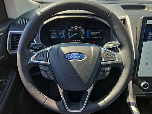 Used 2024 Ford Edge SEL w/ Convenience Package AWD/4WD image 13
