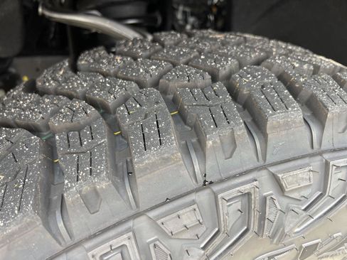 New 2026 Chevrolet Silverado 1500 ZR2 w/ Dark Appearance Package image 29