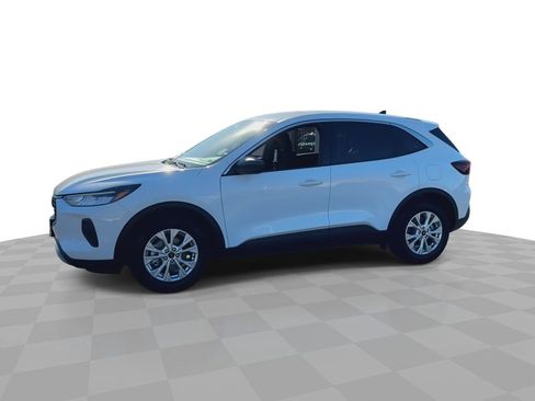 Used 2024 Ford Escape Active w/ Cold Weather Package image 5