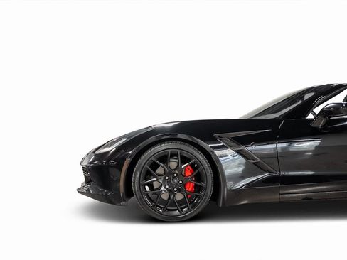 Used 2019 Chevrolet Corvette Stingray Coupe w/ Carbon Flash Badge Package image 13